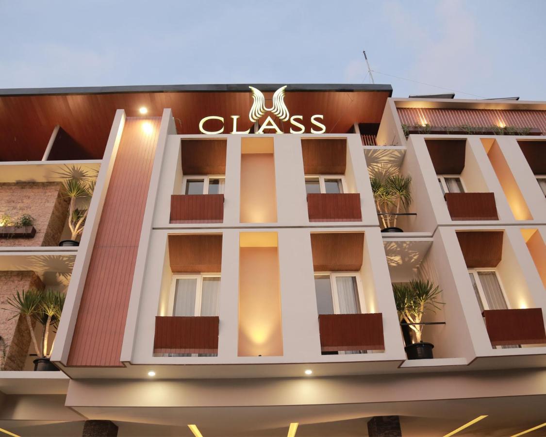 Class Premium Guest House Kasri Esterno foto